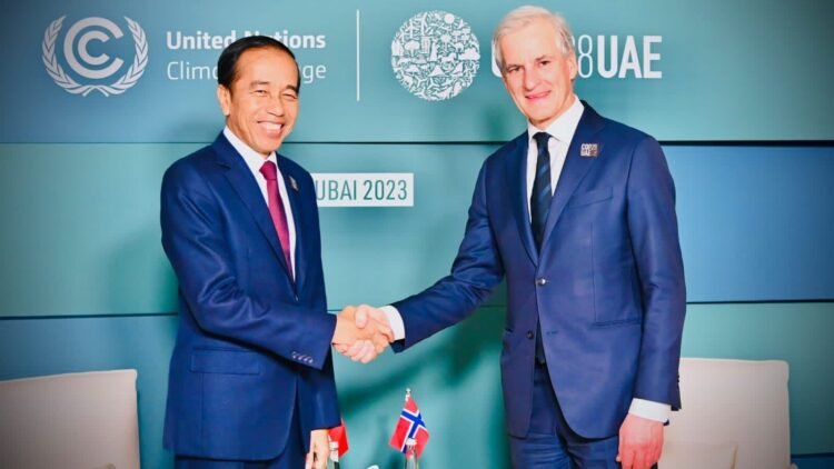 Bertemu PM Støre, Presiden Jokowi Bahas Kerja Sama Lingkungan Hidup hingga Situasi di Gaza