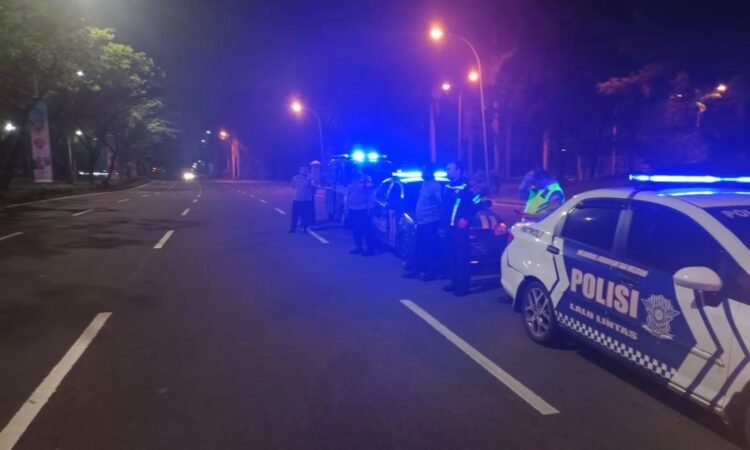 Cegah Gangguan Kamtibmas, Polsek Serpong Rutin Laksanakan Patroli Mobile