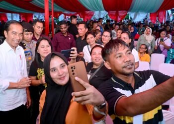 Cerita Bahagia Warga Manado Bertemu Presiden Joko Widodo