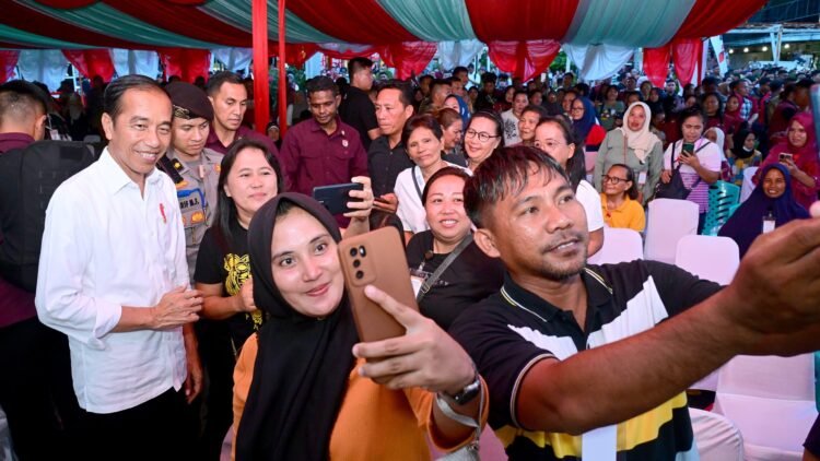 Cerita Bahagia Warga Manado Bertemu Presiden Joko Widodo