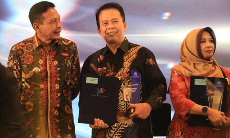 Penyelenggara Statistik Sektoral Terbaik, Pemkab Tangerang Dianugerahi Anindhita Wistara Data