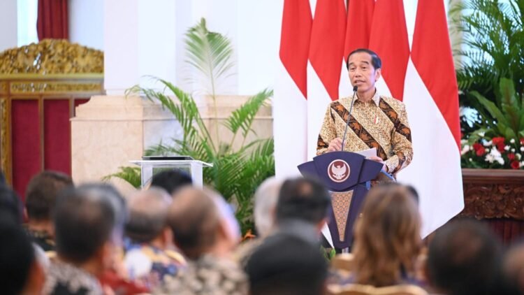 Presiden Jokowi Luncurkan dan Serahkan Sertifikat Tanah Elektronik