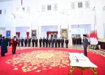 Presiden Jokowi Saksikan Pengucapan Sumpah Ridwan Mansyur sebagai Hakim Konstitusi