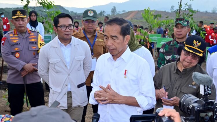 Presiden Jokowi Tegaskan Pentingnya Pemantauan Perkembangan Proyek di IKN Usai Groundbreaking
