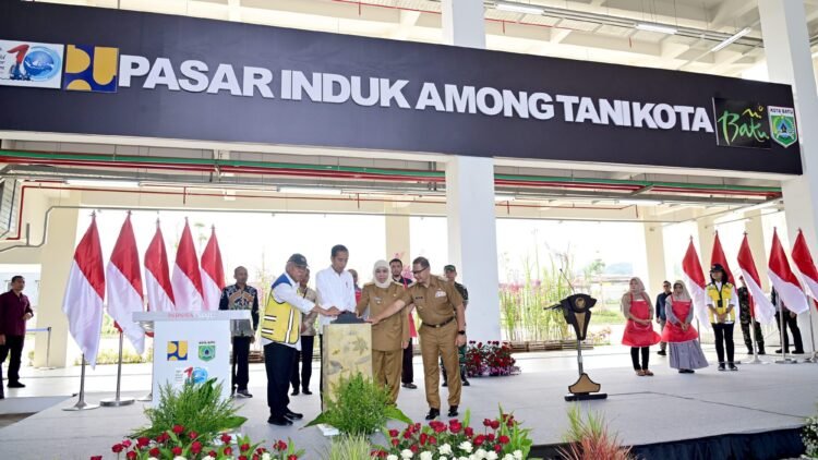Resmikan Pasar Induk Among Tani Kota Batu, Presiden: Terbesar Se-Indonesia