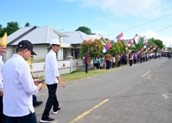 Tinjau Jalan Lingkar Talaud, Presiden: Perlancar Urusan Logistik dan Konektivitas