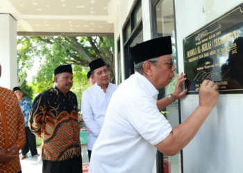 Benyamin Resmikan Musala Al-Ikhlas di Kelurahan Sawah Baru
