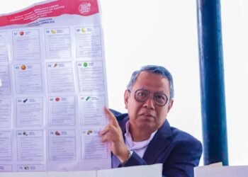 Benyamin Ikuti Simulasi Pemungutan dan Penghitungan Suara Pemilu 2024