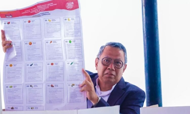 Benyamin Ikuti Simulasi Pemungutan dan Penghitungan Suara Pemilu 2024