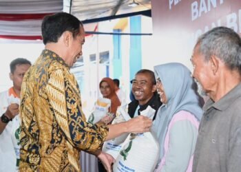 Bagikan Bantuan Pangan, Presiden: Hampir Semua Negara Gagal Panen, Harga Beras Naik
