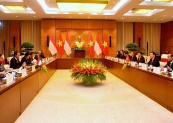 Bertemu Ketua Majelis Nasional Vietnam, Presiden Jokowi Bahas Kerja Sama Energi Terbarukan hingga Antarparlemen