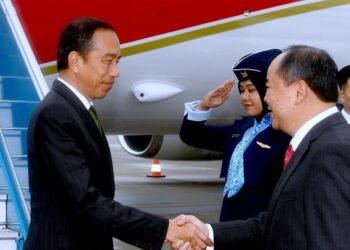 Dari Manila, Presiden Jokowi Tiba di Hanoi