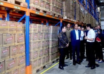 Presiden Jokowi Tinjau Perusahaan Indonesia di Filipina