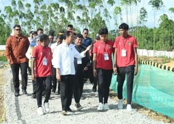 Tinjau Pusat Pelatihan PSSI, Presiden Jokowi: Mei Selesai, Juni Dipakai