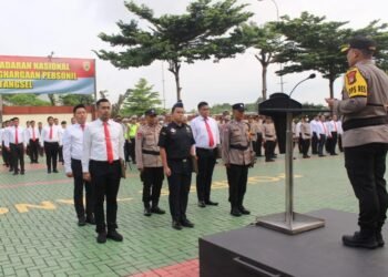 Kapolres Tangsel Beri Penghargaan kepada 27 Personel, 2 Diantaranya Berupa Tiket Umroh