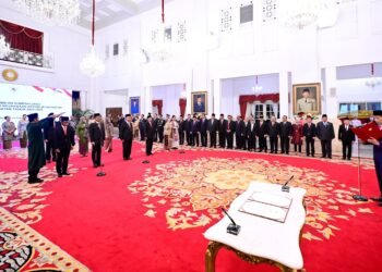 Presiden Jokowi Lantik Anggota Komisi Kejaksaan di Istana Negara