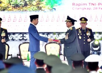 Presiden Jokowi Sampaikan Penganugerahan Pangkat Istimewa Prabowo sesuai UU