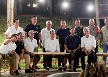 Saat Presiden Jokowi Nikmati Malam di IKN Bersama Para Menteri