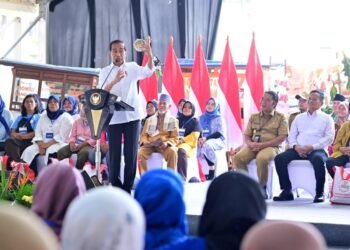 Silaturahmi dengan Nasabah Mekaar di Tangsel, Presiden Jokowi Tekankan Pentingnya Bangun Karakter Semangat Kerja dan Disiplin