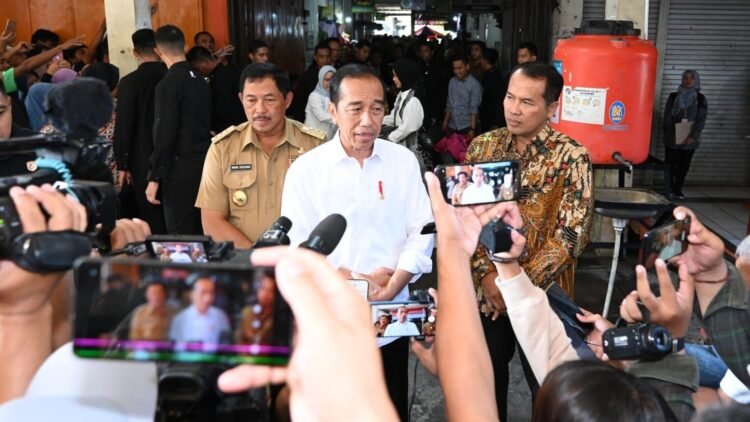 Terkait Rencana Pengunduran Diri Mahfud Md, Presiden: Nanti Sore Ketemu