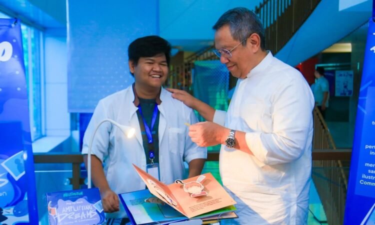 Terpukau dengan Karya Siswa-siswi HelloMotion, Benyamin: Terus Kembangkan Kreativitas