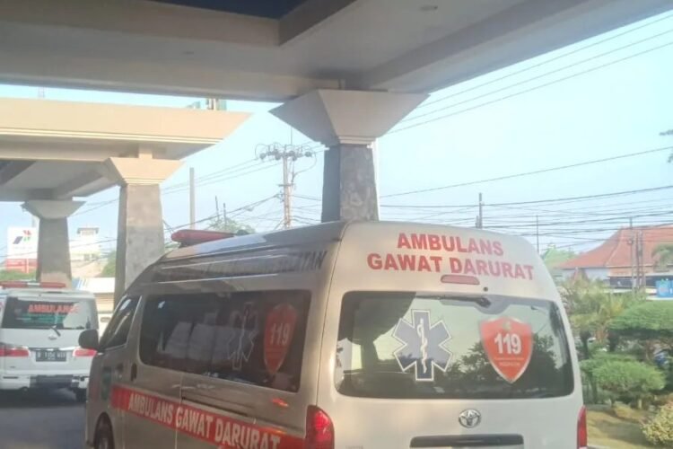 Benyamin Kirim Bantuan dan Ambulans ke Korban Kecelakaan di Palimanan