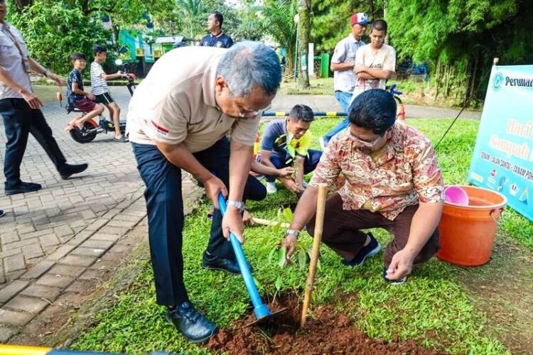 Benyamin Ingatkan Warga Tangsel untuk Pilah Sampah dari Rumah