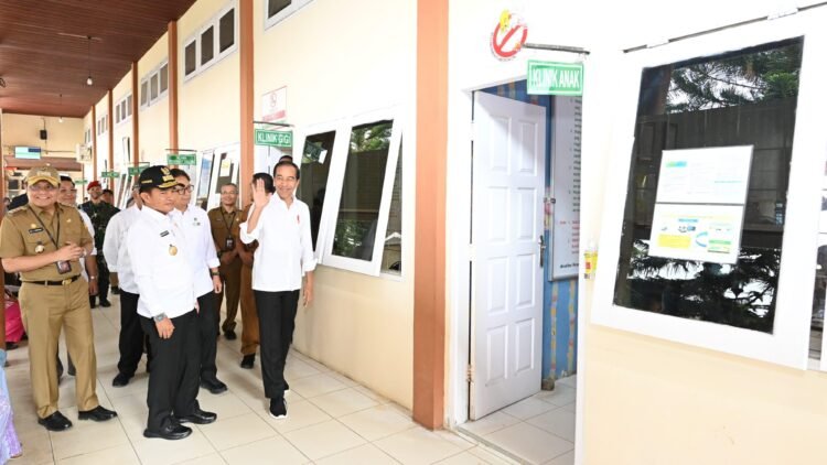 Presiden Jokowi Tinjau RSUD Sibuhuan, Pastikan Pelayanan Kesehatan Optimal