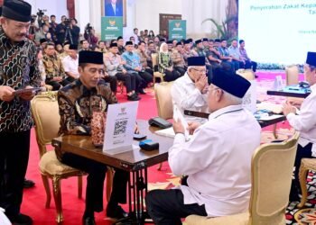 Serahkan Zakat ke Baznas, Presiden Jokowi Harap Disalurkan Tepat Sasaran