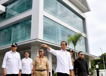 Awali Hari Kedua di Sulawesi Barat, Presiden Jokowi Tinjau Kantor Gubernur