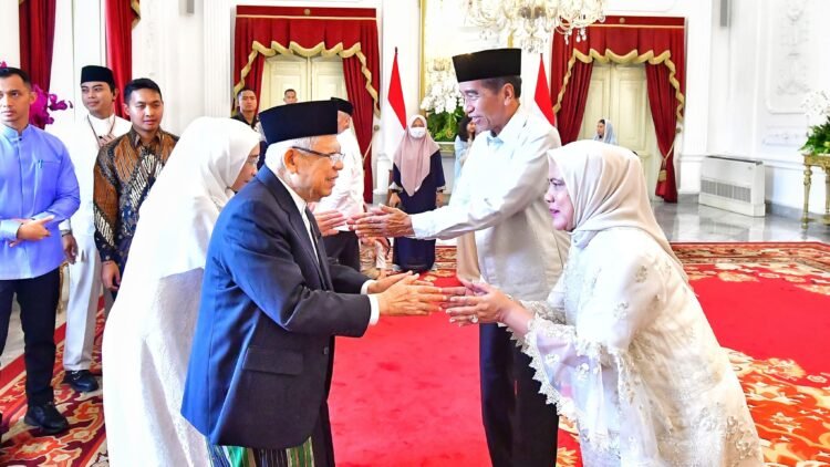 Presiden Jokowi Gelar Griya Bersama Para Menteri di Istana Negara
