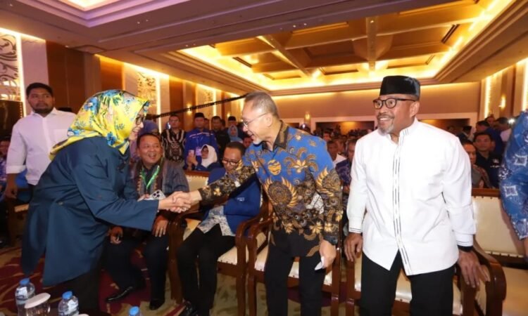 Rakornas PAN, Zulkifli Hasan Puji Airin