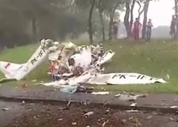 Pesawat Jatuh di Lapangan Sunburst BSD City, Serpong, Tangsel