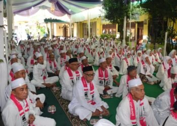 Pilar Lepas Jemaah Haji KBIHU Daarul Hikmah Pamulang