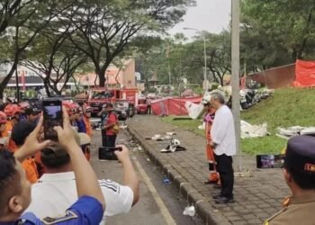 Pemkot Tangsel Terjunkan Personel Gabungan Bantu Evakuasi Pesawat yang Jatuh di Lapangan Sunburst BSD City
