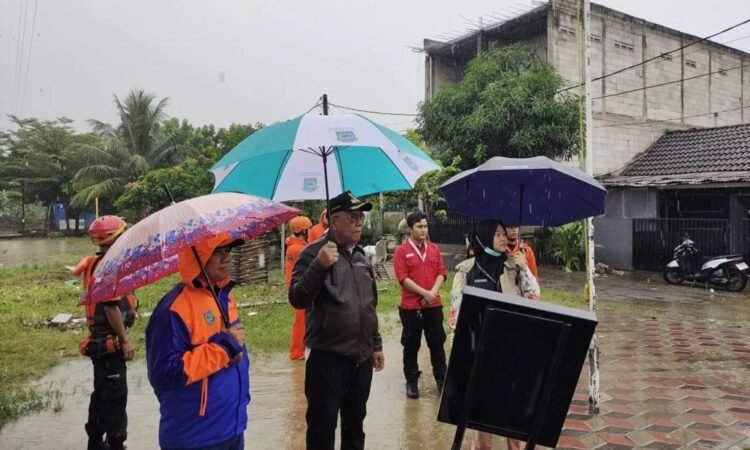 Cisadane Meluap, Benyamin Pastikan Bantuan Terdistribusi ke Masyarakat