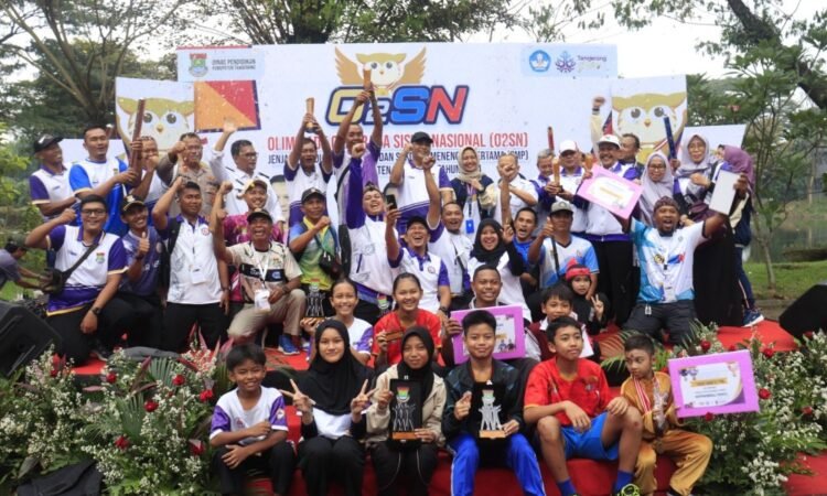 Kecamatan Pasar Kemis Juara Umum Olimpiade Olahraga Siswa