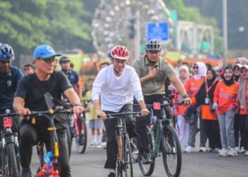 Minggu Pagi, Presiden Jokowi Bersepeda di Kawasan Sudirman-Thamrin