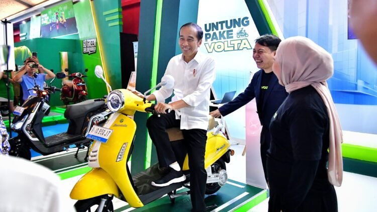 Presiden Jokowi Apresiasi Pameran Periklindo Electric Vehicle Show Tahun 2024