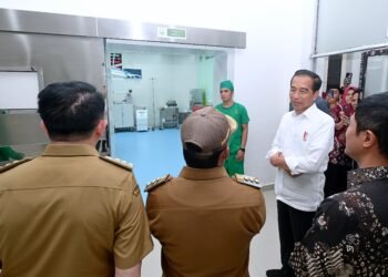 Presiden Jokowi Tinjau RSUD Rupit, Tekankan Peningkatan Infrastruktur Listrik