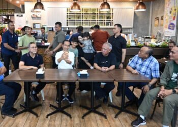 Saat Warga Lombok Bersua Presiden Jokowi di Epicentrum Mall