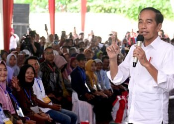 Tinjau Gudang Bulog di Lubuklinggau, Presiden Jokowi Pastikan Kelanjutan Bantuan Pangan
