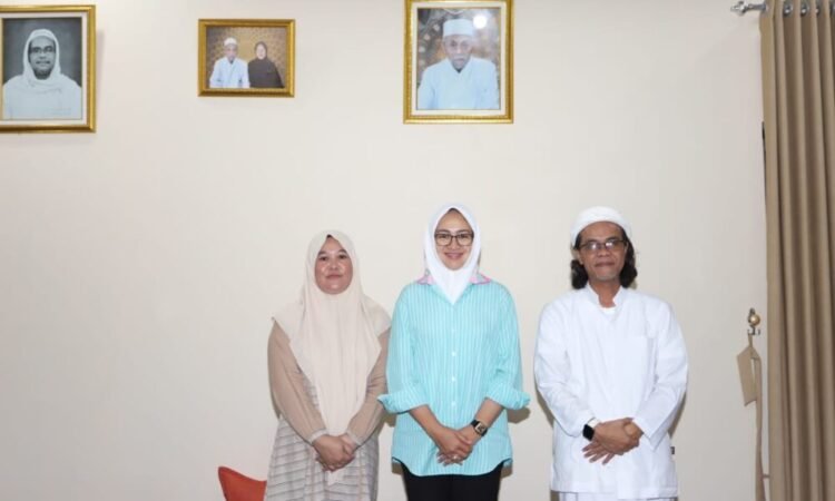 Dukung Airin Rachmi Diany di Pilkada 2024, KH Ocep Sonhaji Optimistis Banten Maju