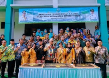 Benyamin Resmikan Gedung Baru SMPN 10 Tangsel