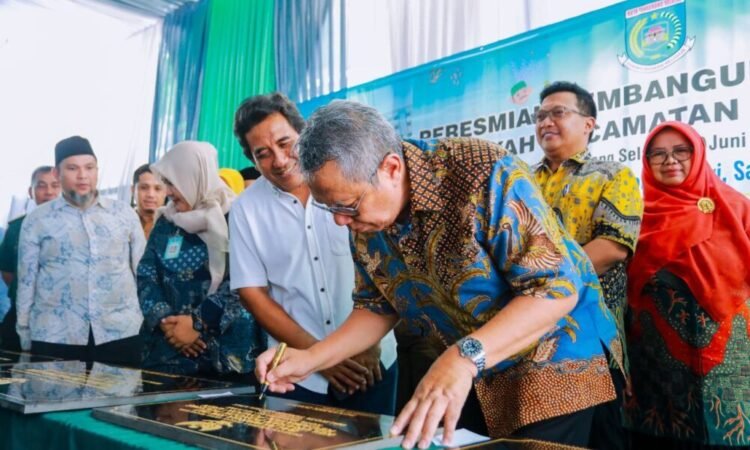 Benyamin Resmikan Gedung SDN 03 Jurang Mangu Barat Pondok Aren