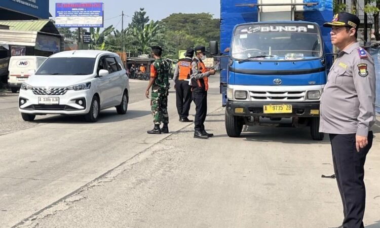 Dishub Kabupaten Tangerang Jaring Belasan Kendaraan Angkutan Barang