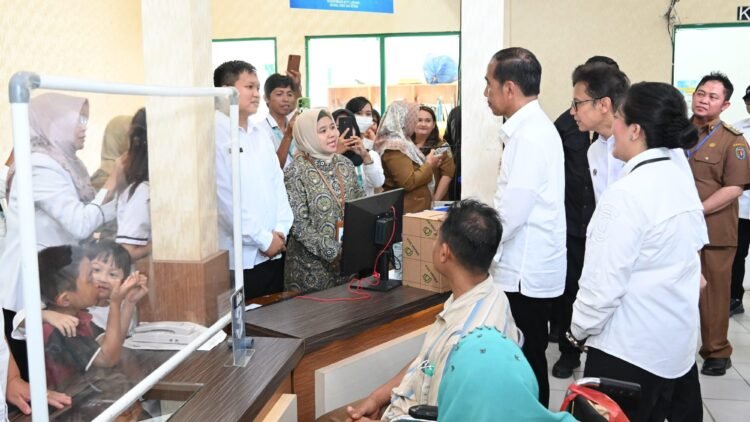 Tinjau RSUD Mas Amsyar Kasongan, Presiden Jokowi Sampaikan Pentingnya Peningkatan Fasilitas