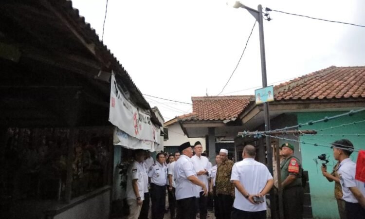 Program Tangsel Terang Sudah Terangi 10 Ribu Lebih Titik Jalan Lingkungan