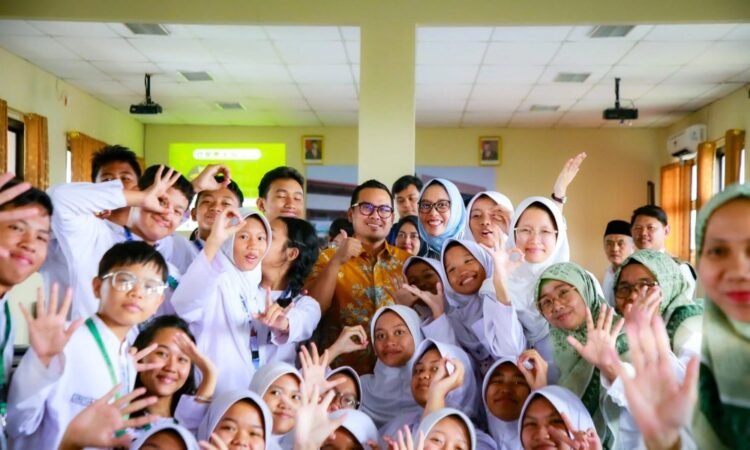 Berikan Pembinaan Sekolah Adiwiyata di Tangsel, Pilar: Cetak Generasi Peduli Lingkungan