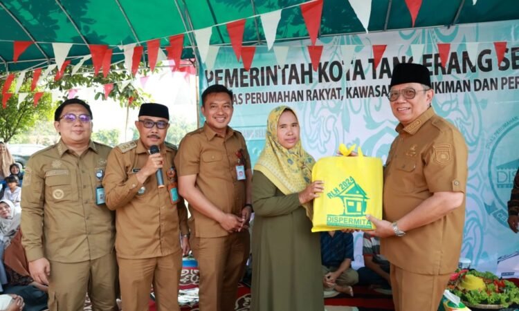 Melalui Program Bedah Rumah, Benyamin Ingin Warganya Semakin Lebih Baik dan Lebih Sejahtera